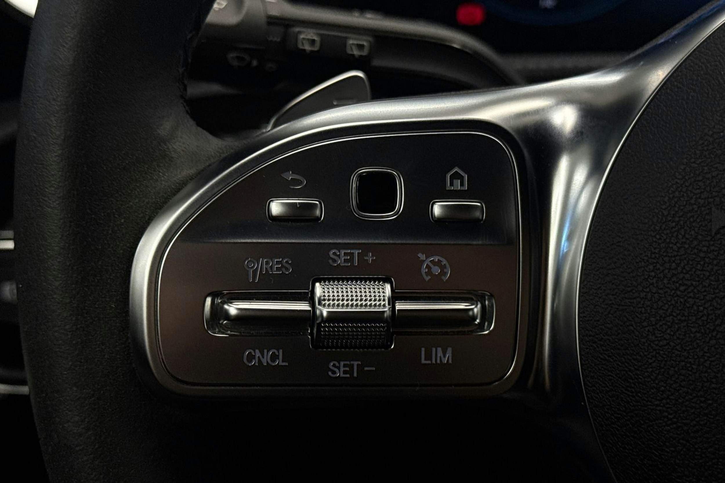 musta Mercedes-Benz CLA 2021 kuva 13.