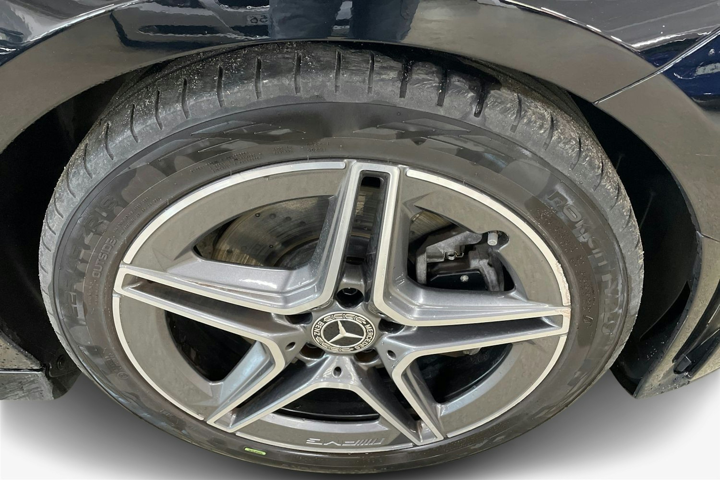 Musta Mercedes-Benz CLA 2021 kuva 11.