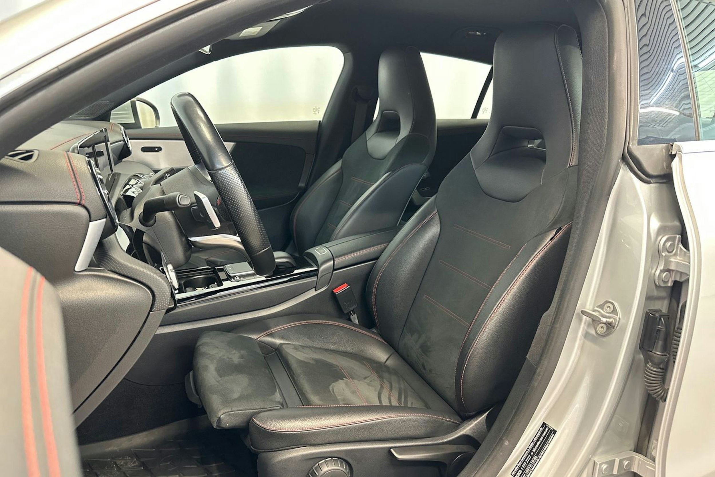 harmaa Mercedes-Benz CLA 2021 kuva 11.