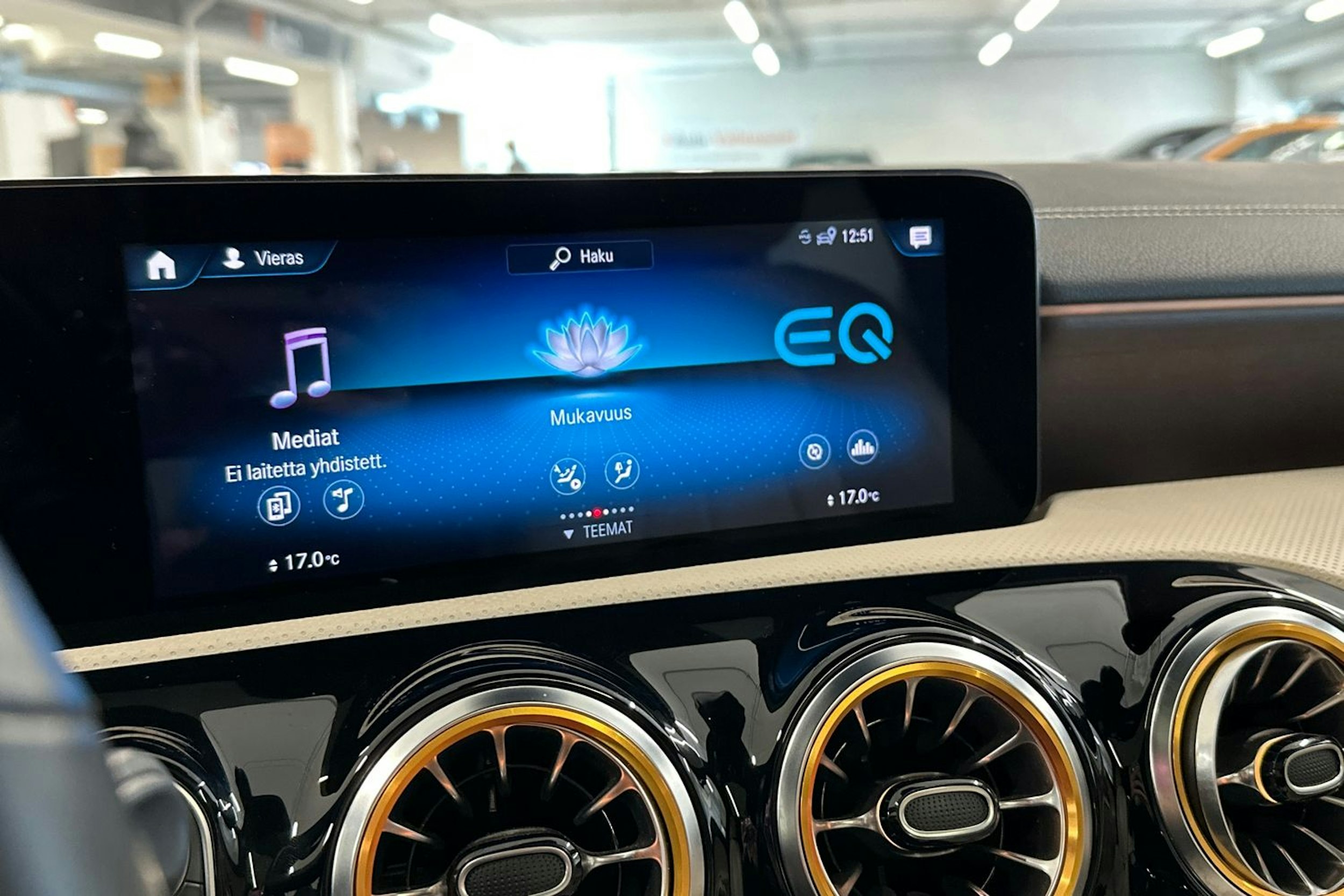 harmaa Mercedes-Benz CLA 2021 kuva 19.