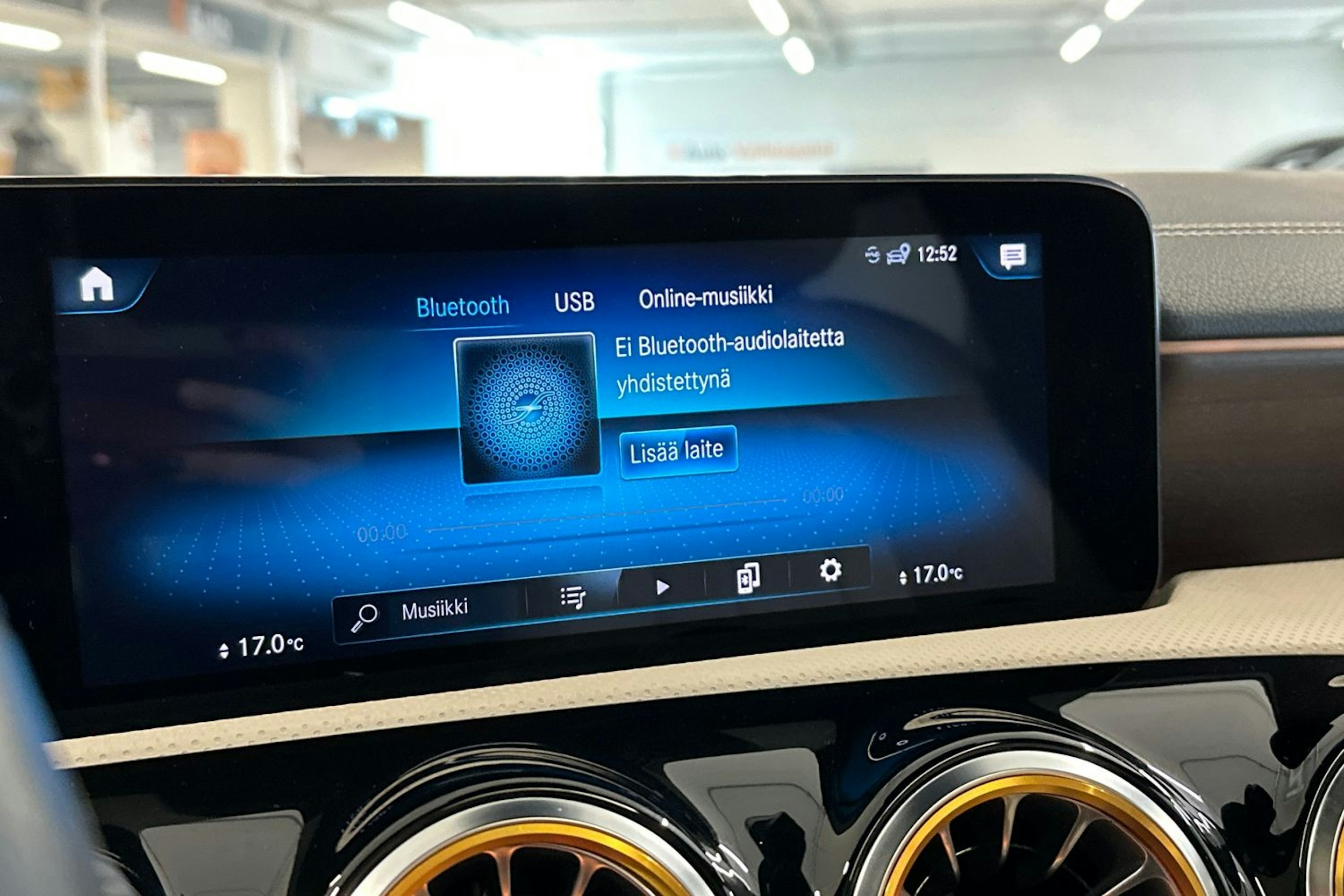 harmaa Mercedes-Benz CLA 2021 kuva 25.