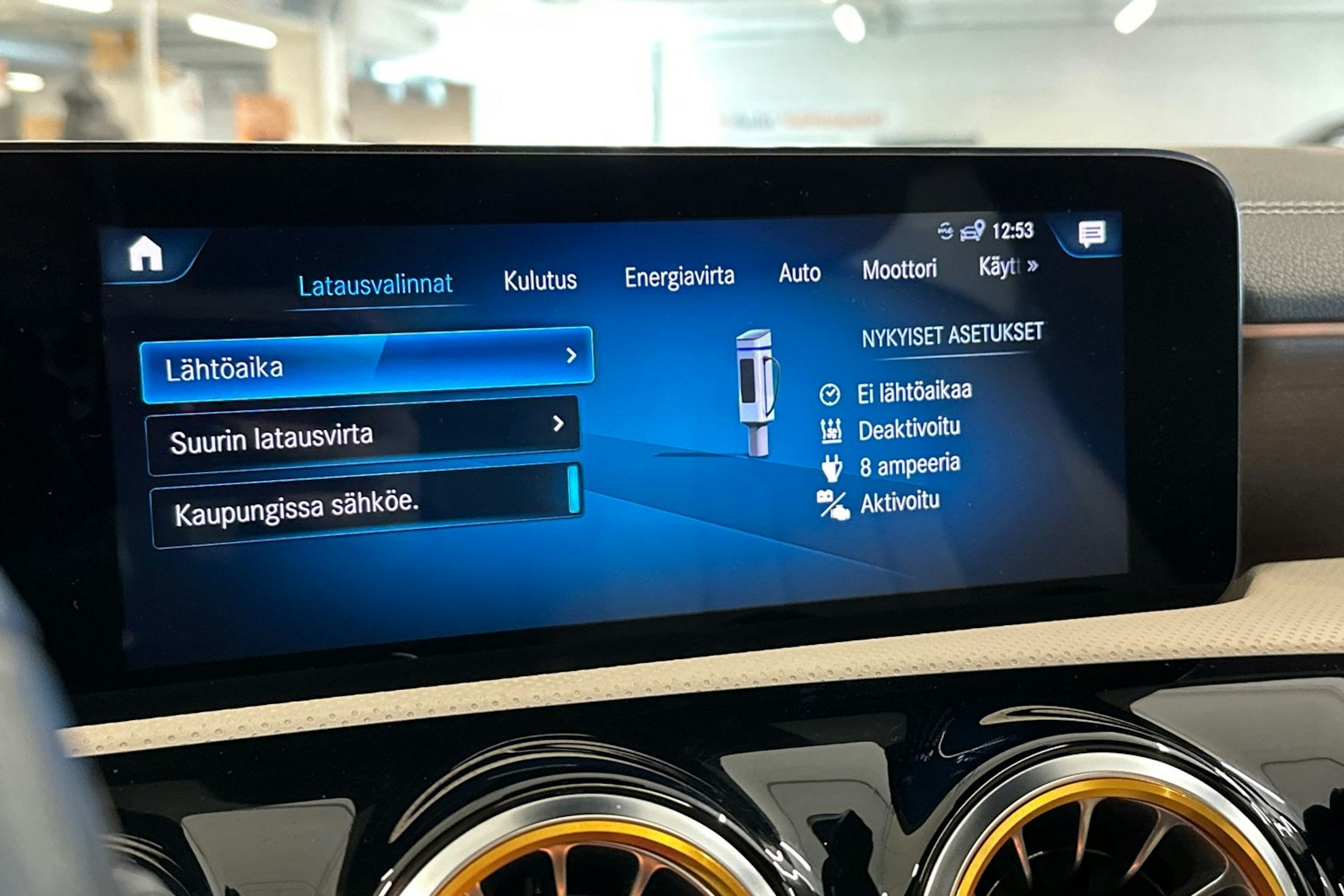harmaa Mercedes-Benz CLA 2021 kuva 28.
