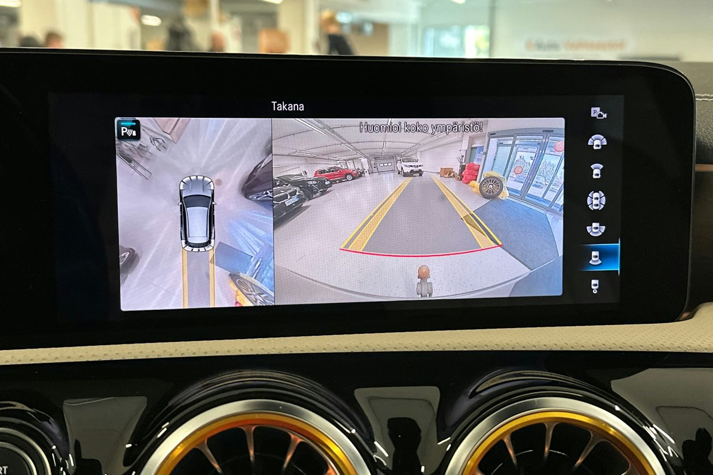 harmaa Mercedes-Benz CLA 2021 kuva 37.
