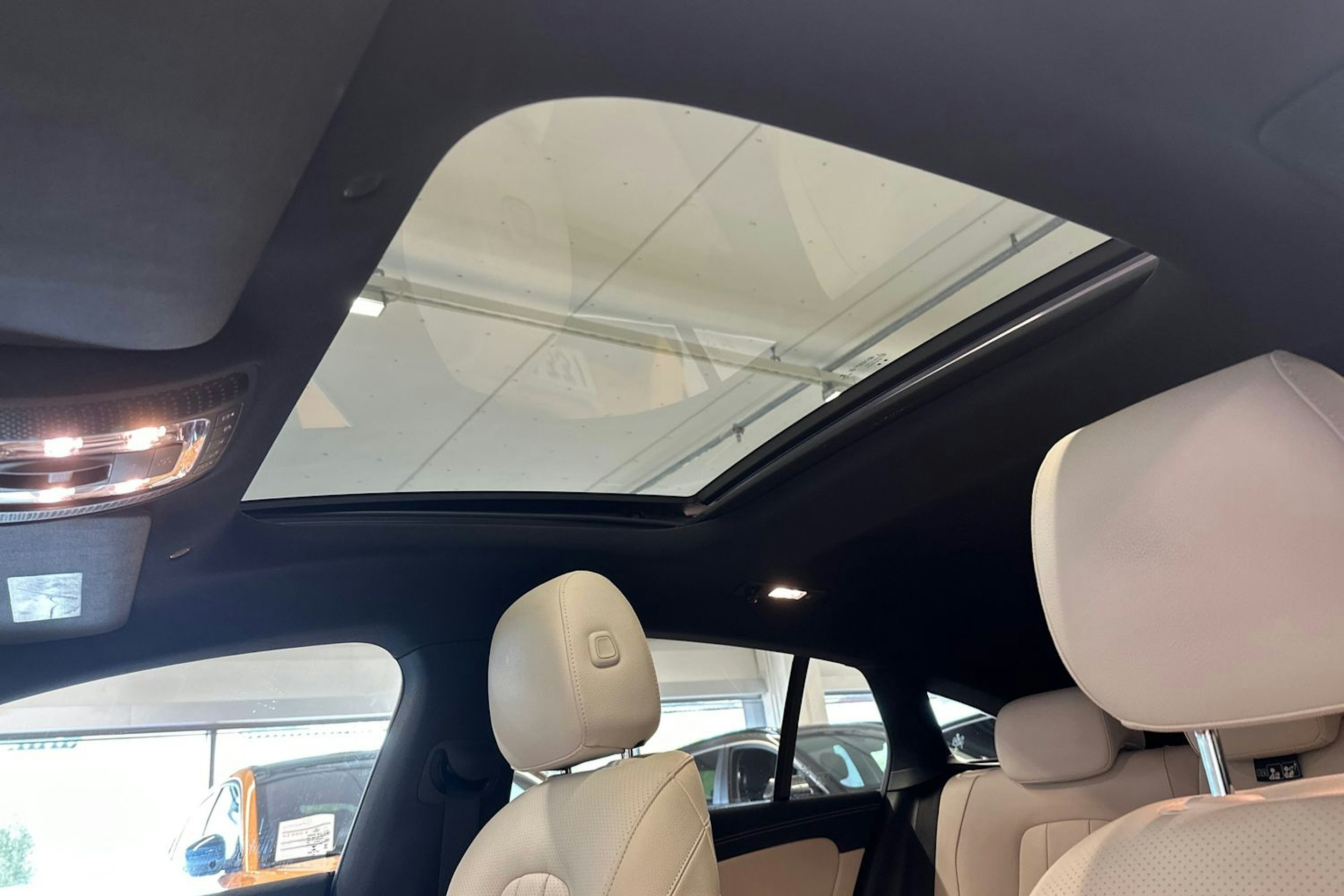 harmaa Mercedes-Benz CLA 2021 kuva 43.