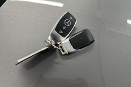 harmaa Mercedes-Benz CLA 2021 kuva 47.