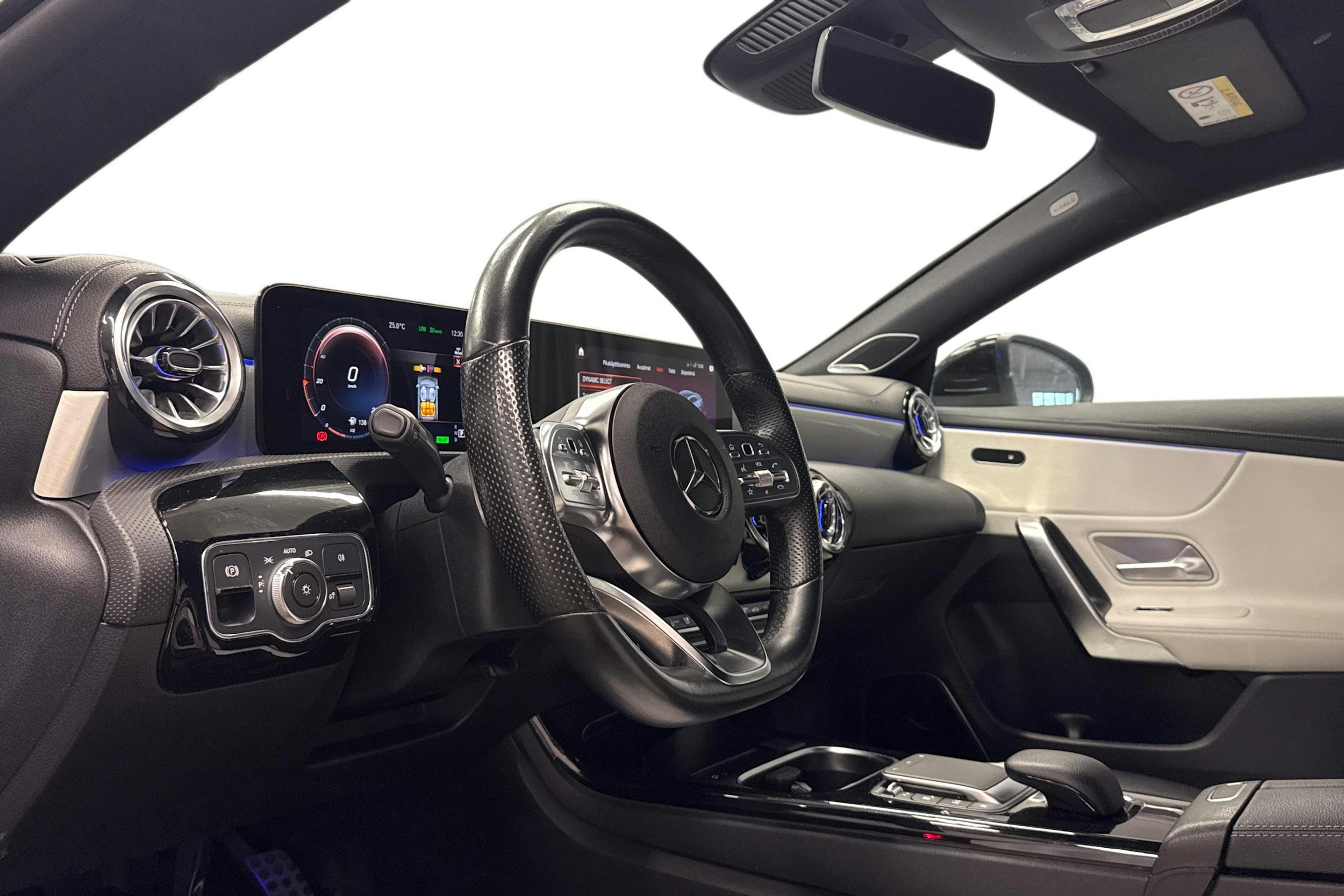 musta Mercedes-Benz CLA 2022 kuva 3.