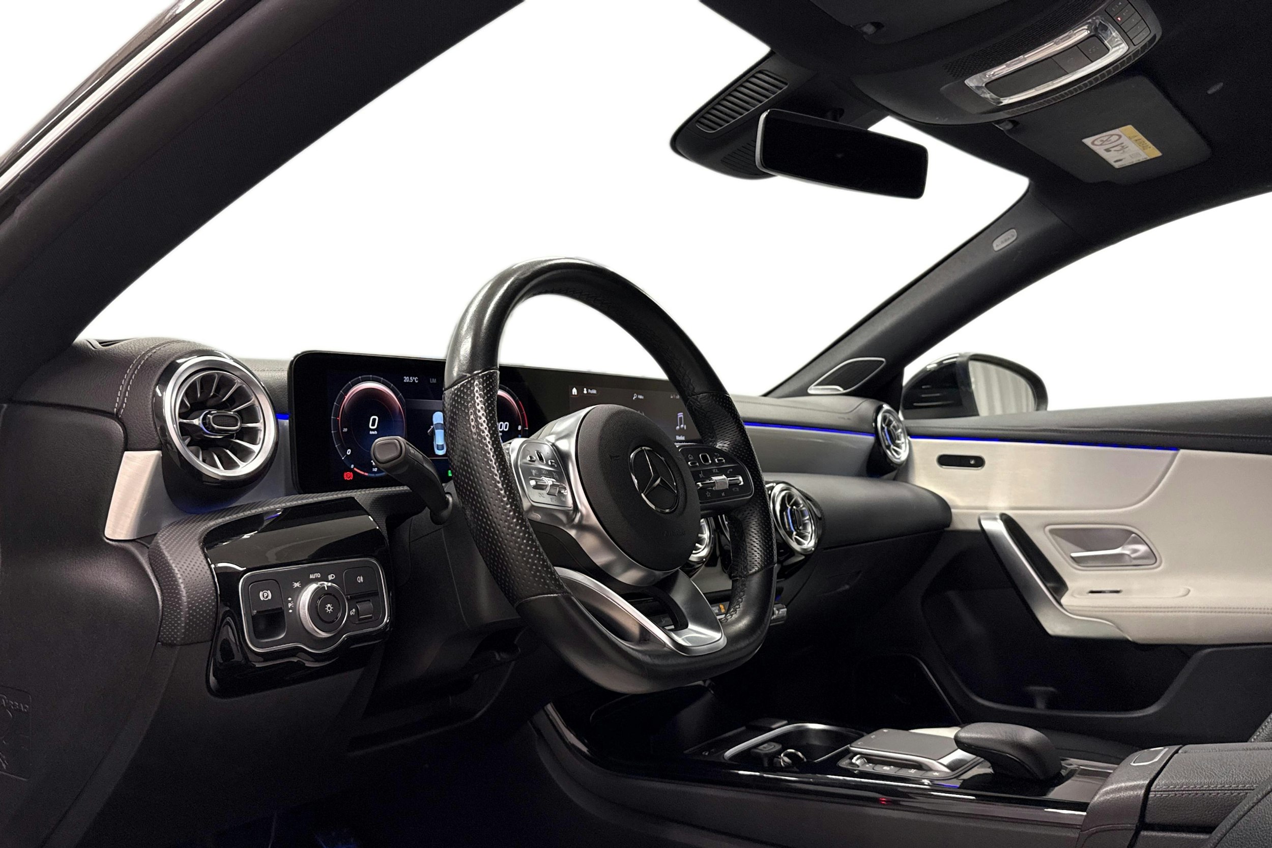 musta Mercedes-Benz CLA 2022 kuva 7.