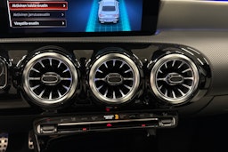 musta Mercedes-Benz CLA 2022 kuva 22.