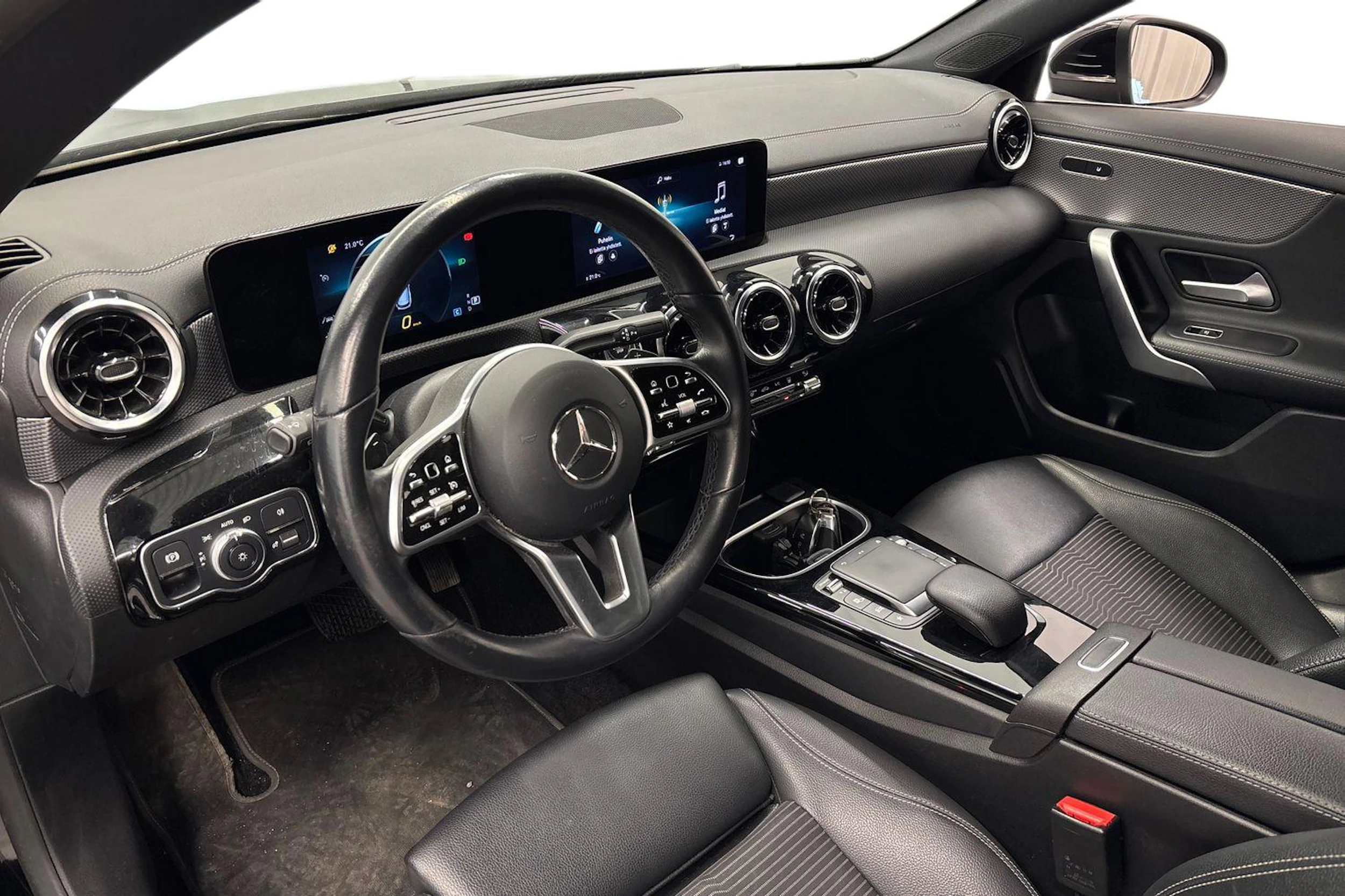 musta Mercedes-Benz CLA 2022 kuva 6.