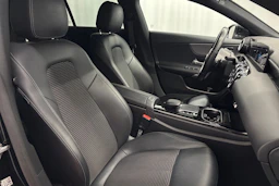 musta Mercedes-Benz CLA 2022 kuva 11.