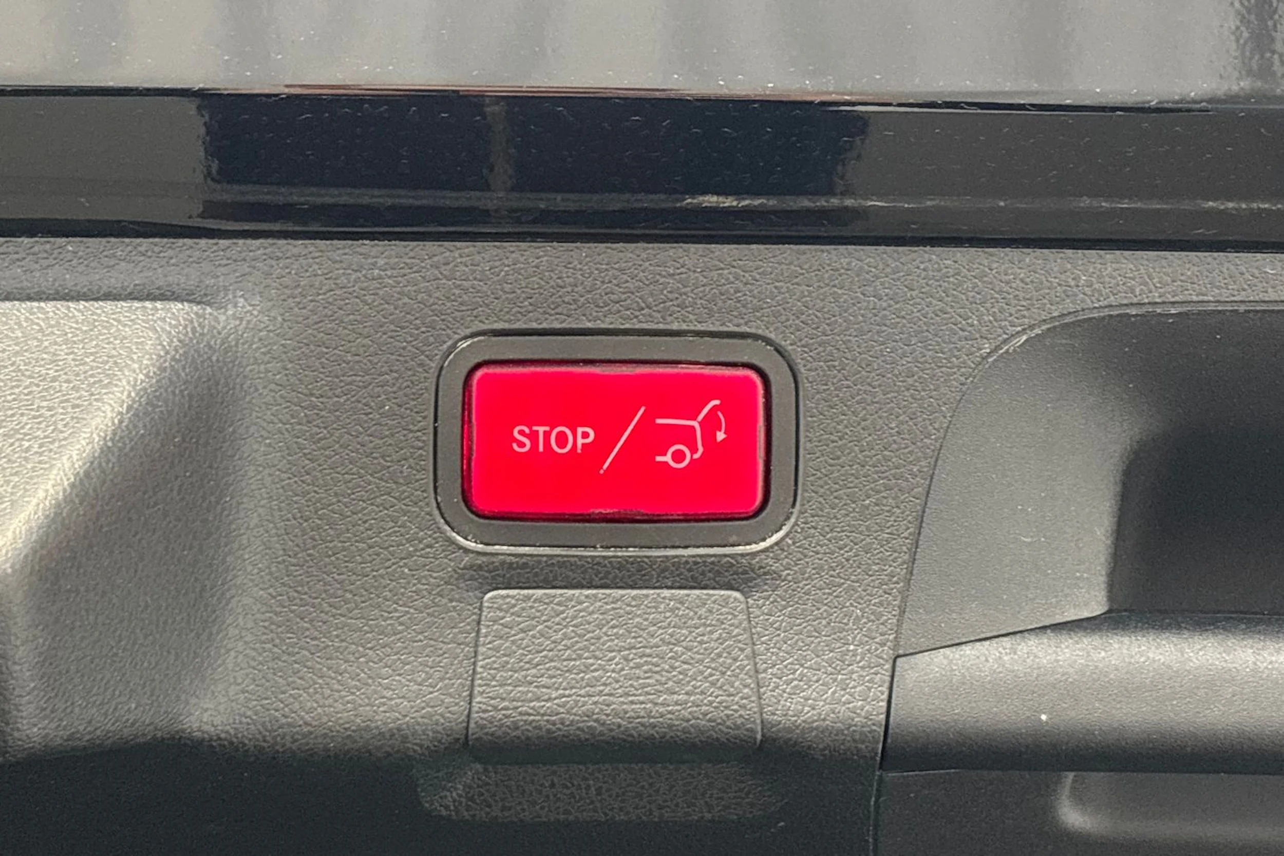 musta Mercedes-Benz CLA 2022 kuva 13.