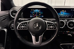 musta Mercedes-Benz CLA 2022 kuva 15.