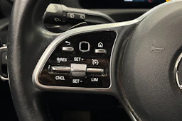 musta Mercedes-Benz CLA 2022 kuva 16.