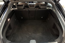 musta Mercedes-Benz CLA 2022 kuva 15.