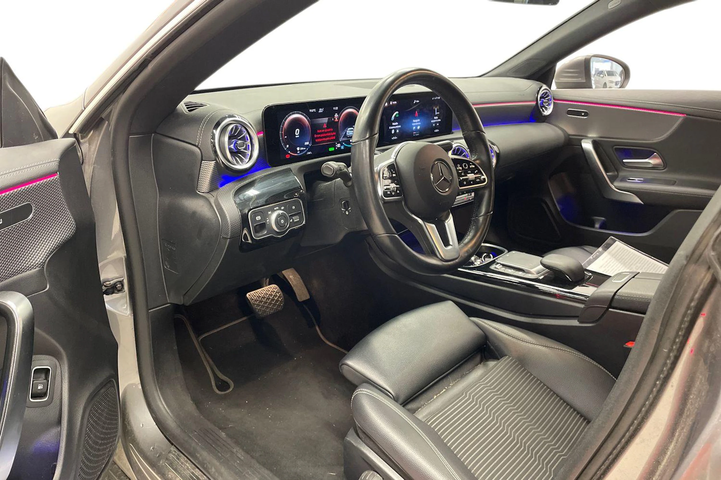 harmaa Mercedes-Benz CLA 2022 kuva 3.