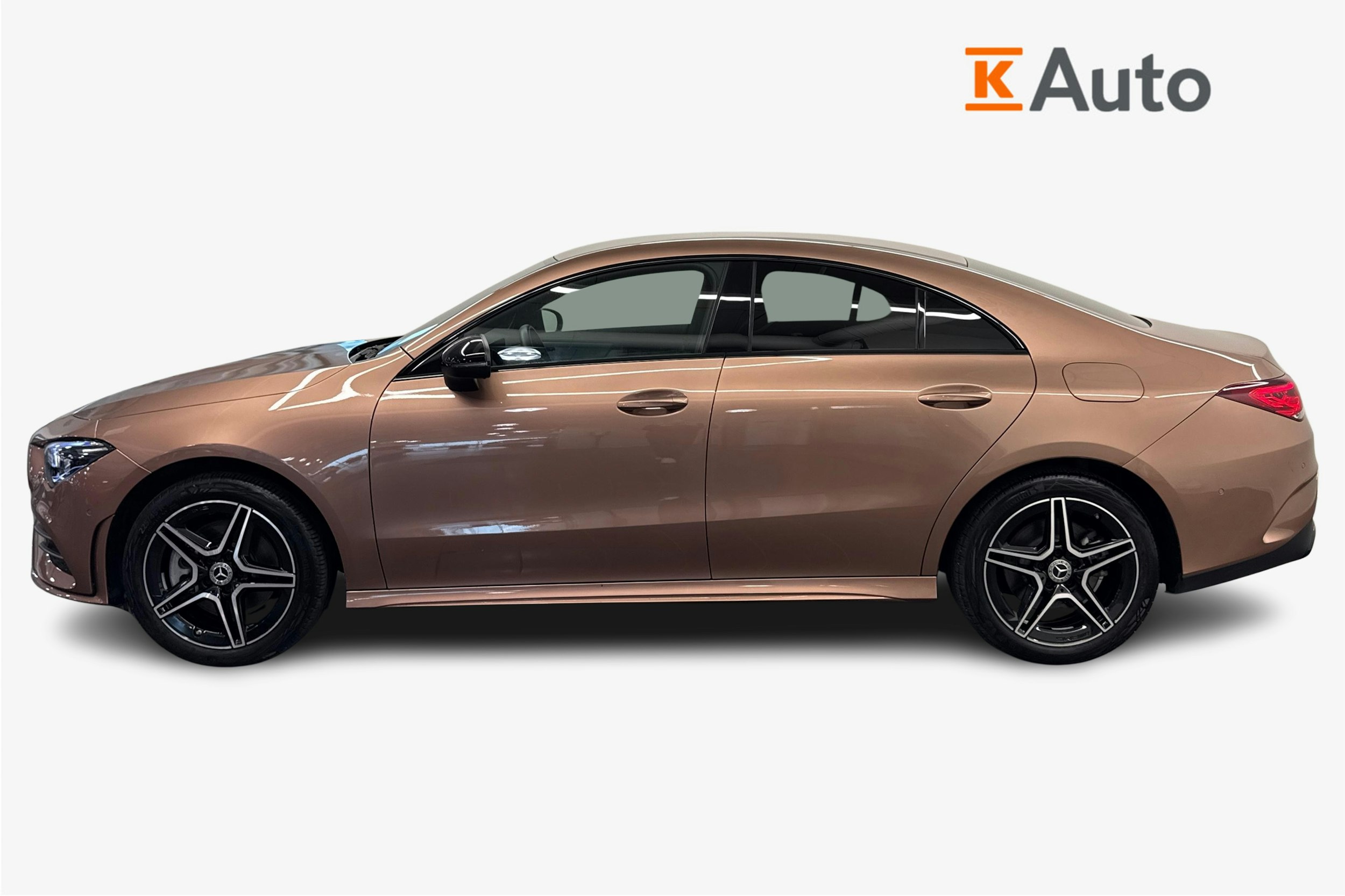 Ruskea (beige) Mercedes-Benz CLA 2022 kuva 6.