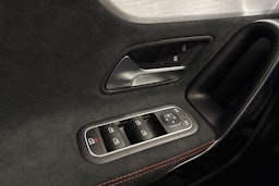 Ruskea (beige) Mercedes-Benz CLA 2022 kuva 26.