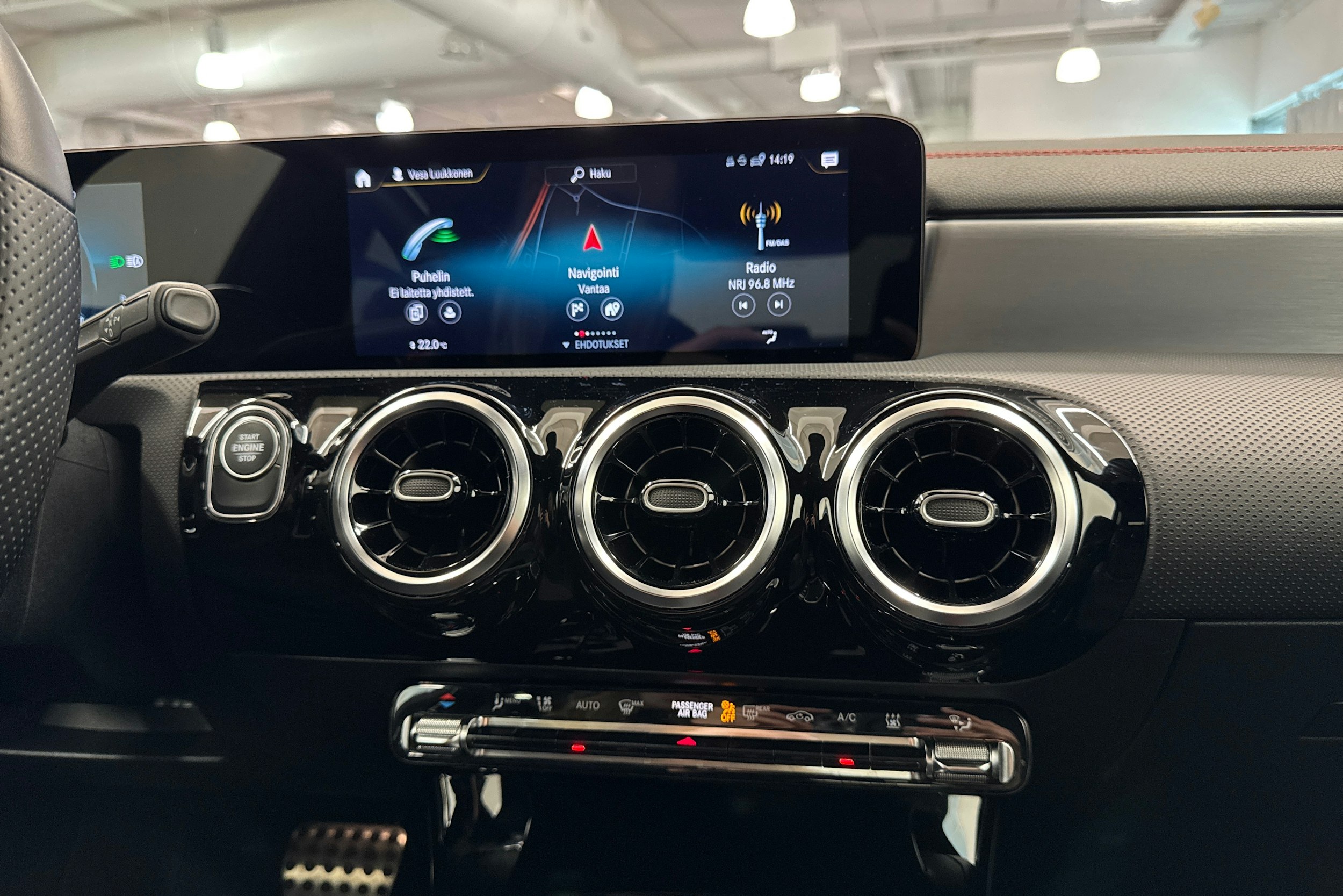 Ruskea (beige) Mercedes-Benz CLA 2022 kuva 30.