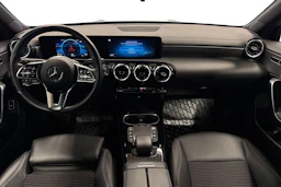 musta Mercedes-Benz CLA 2023 kuva 9.