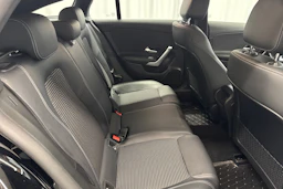 musta Mercedes-Benz CLA 2023 kuva 19.