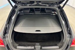 musta Mercedes-Benz CLA 2023 kuva 21.