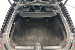 musta Mercedes-Benz CLA 2023 kuva 22.