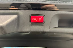 musta Mercedes-Benz CLA 2023 kuva 23.