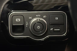 musta Mercedes-Benz CLA 2023 kuva 30.