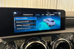 musta Mercedes-Benz CLA 2023 kuva 36.