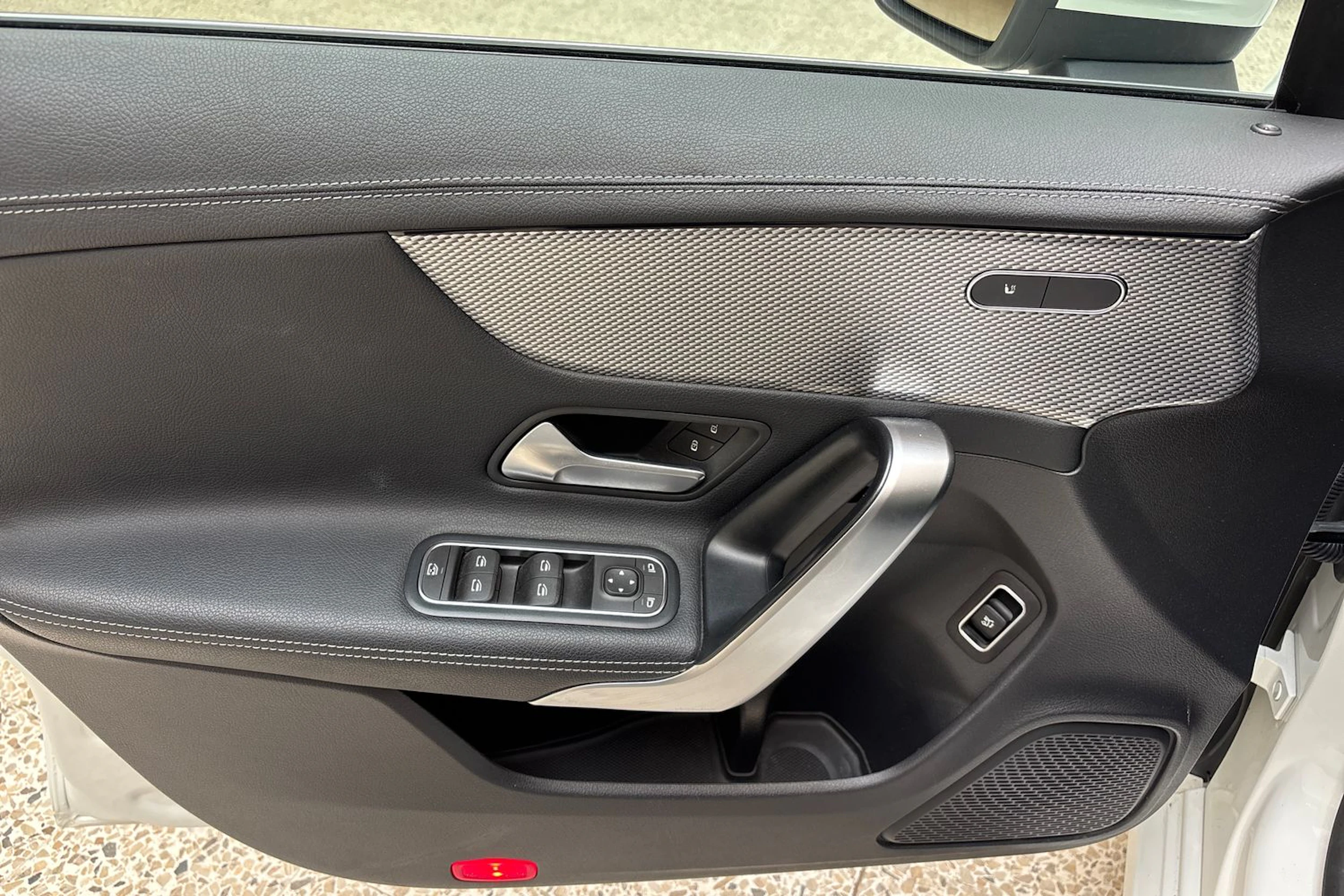 valkoinen Mercedes-Benz CLA 2022 kuva 16.