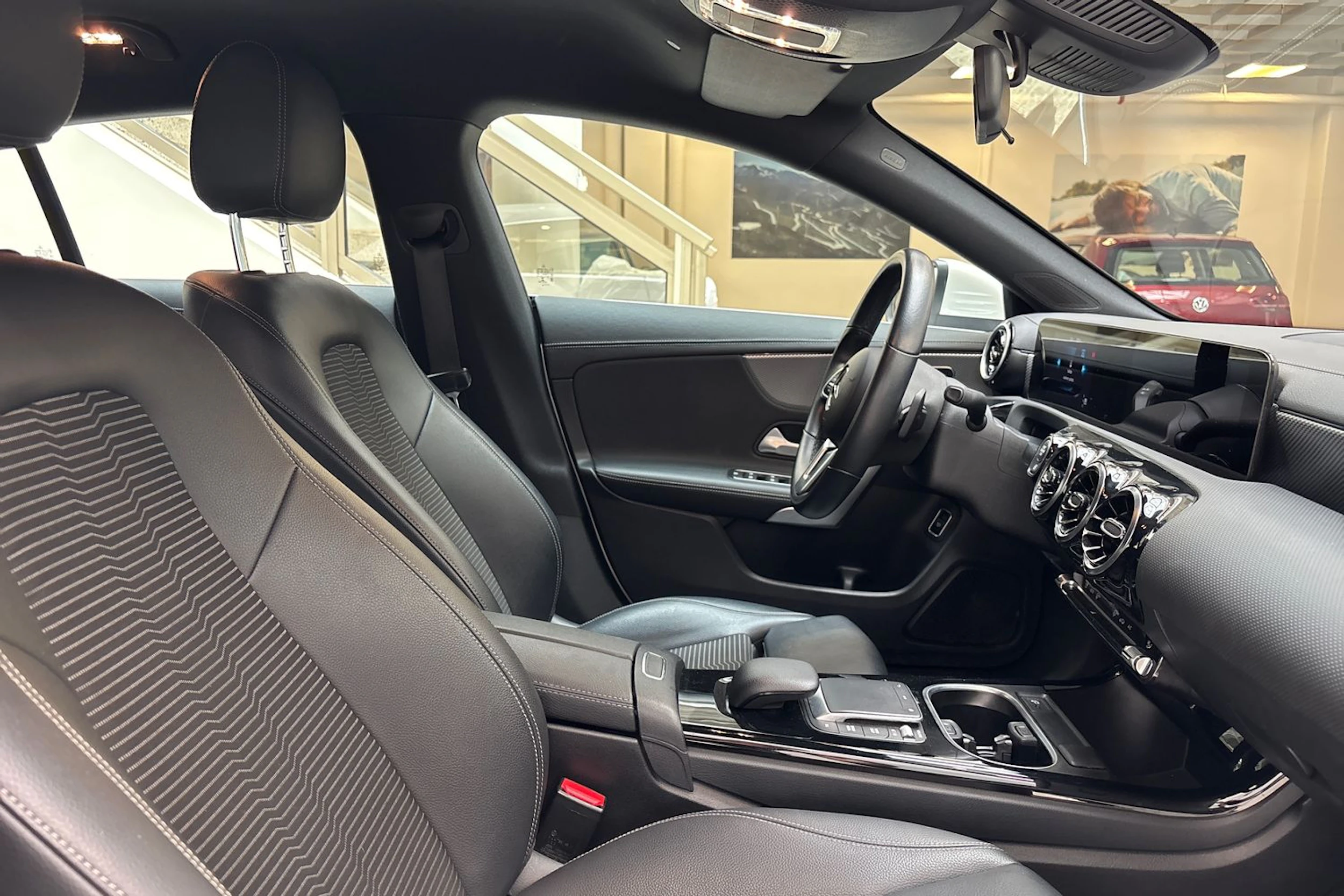 valkoinen Mercedes-Benz CLA 2022 kuva 25.