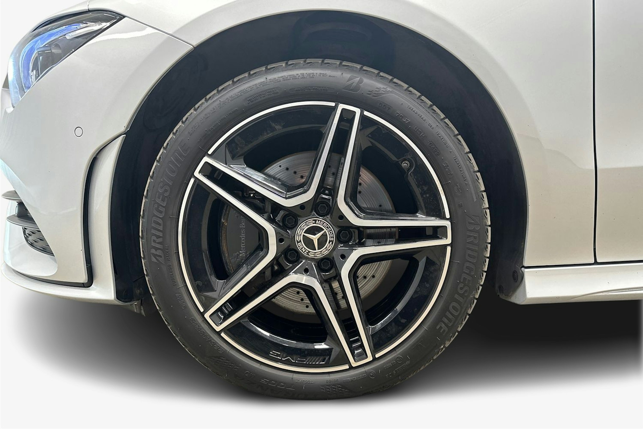 harmaa Mercedes-Benz CLA 2022 kuva 11.