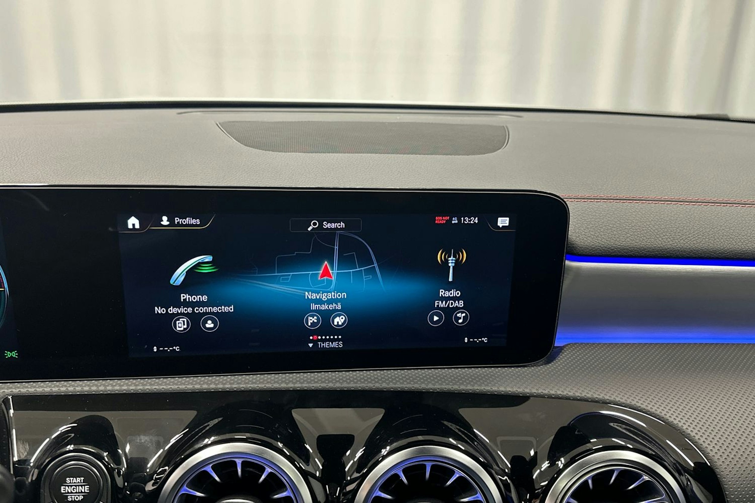 harmaa Mercedes-Benz CLA 2022 kuva 17.