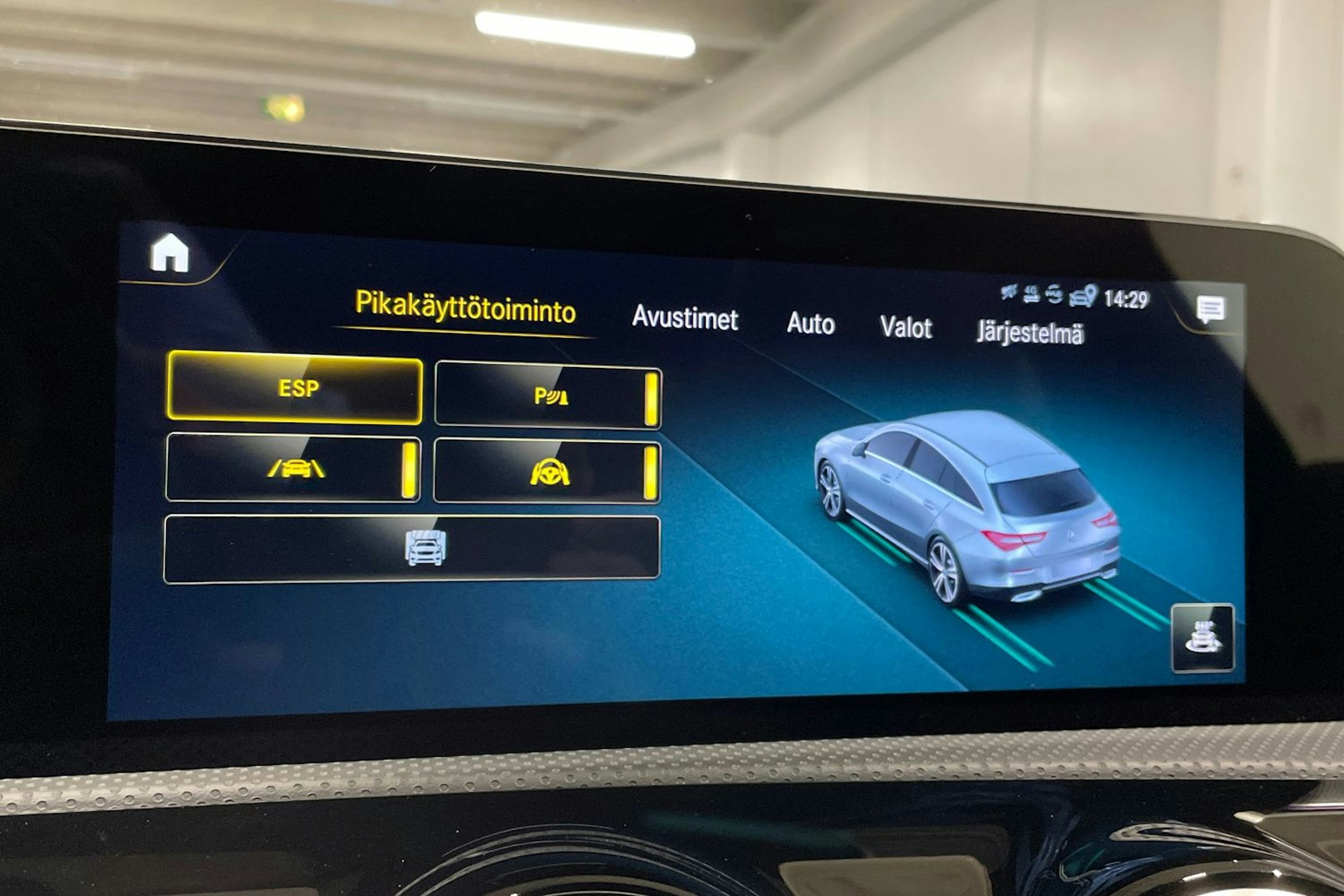 musta Mercedes-Benz CLA 2022 kuva 20.