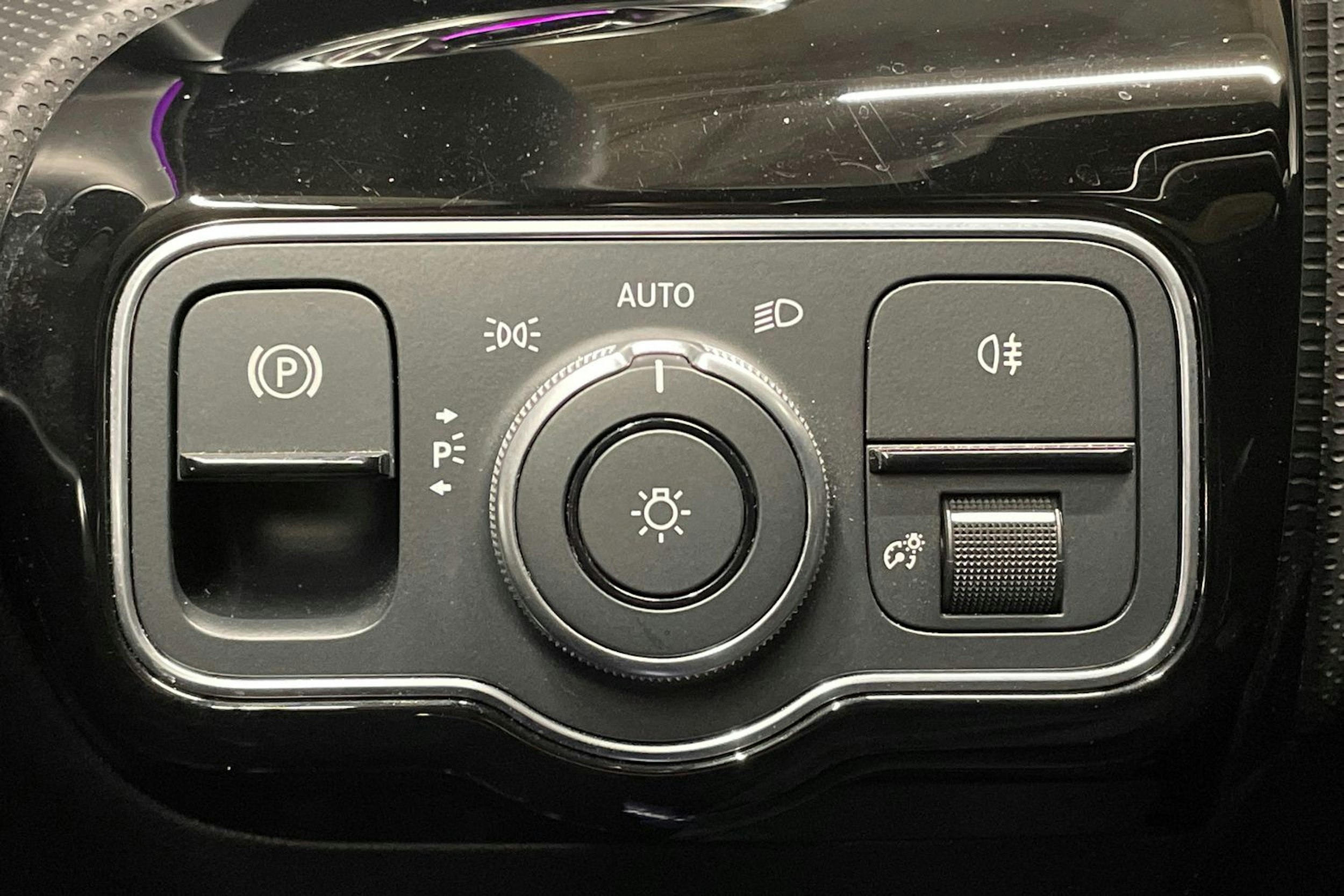 musta Mercedes-Benz CLA 2022 kuva 26.