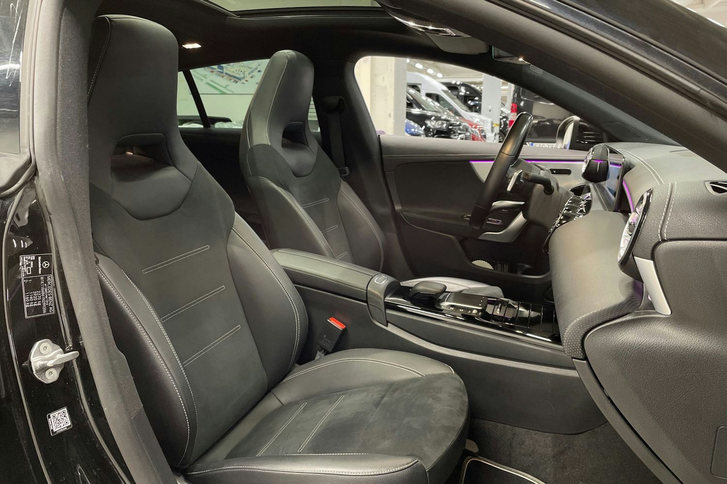 musta Mercedes-Benz CLA 2022 kuva 33.