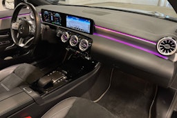 musta Mercedes-Benz CLA 2022 kuva 34.