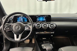 musta Mercedes-Benz CLA 2022 kuva 16.