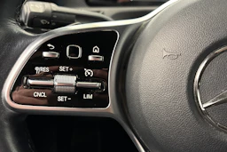 musta Mercedes-Benz CLA 2022 kuva 18.