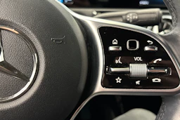 musta Mercedes-Benz CLA 2022 kuva 19.