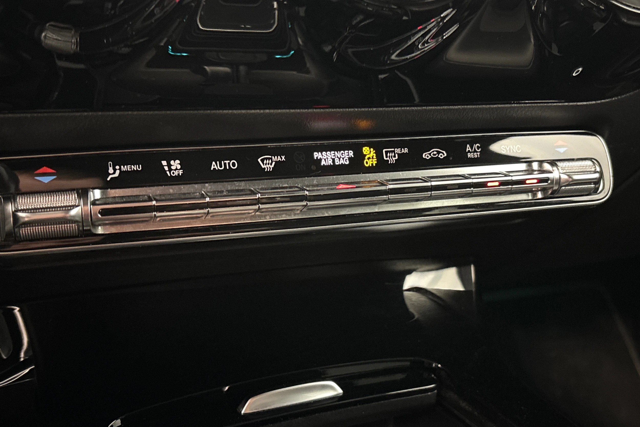 musta Mercedes-Benz CLA 2022 kuva 27.
