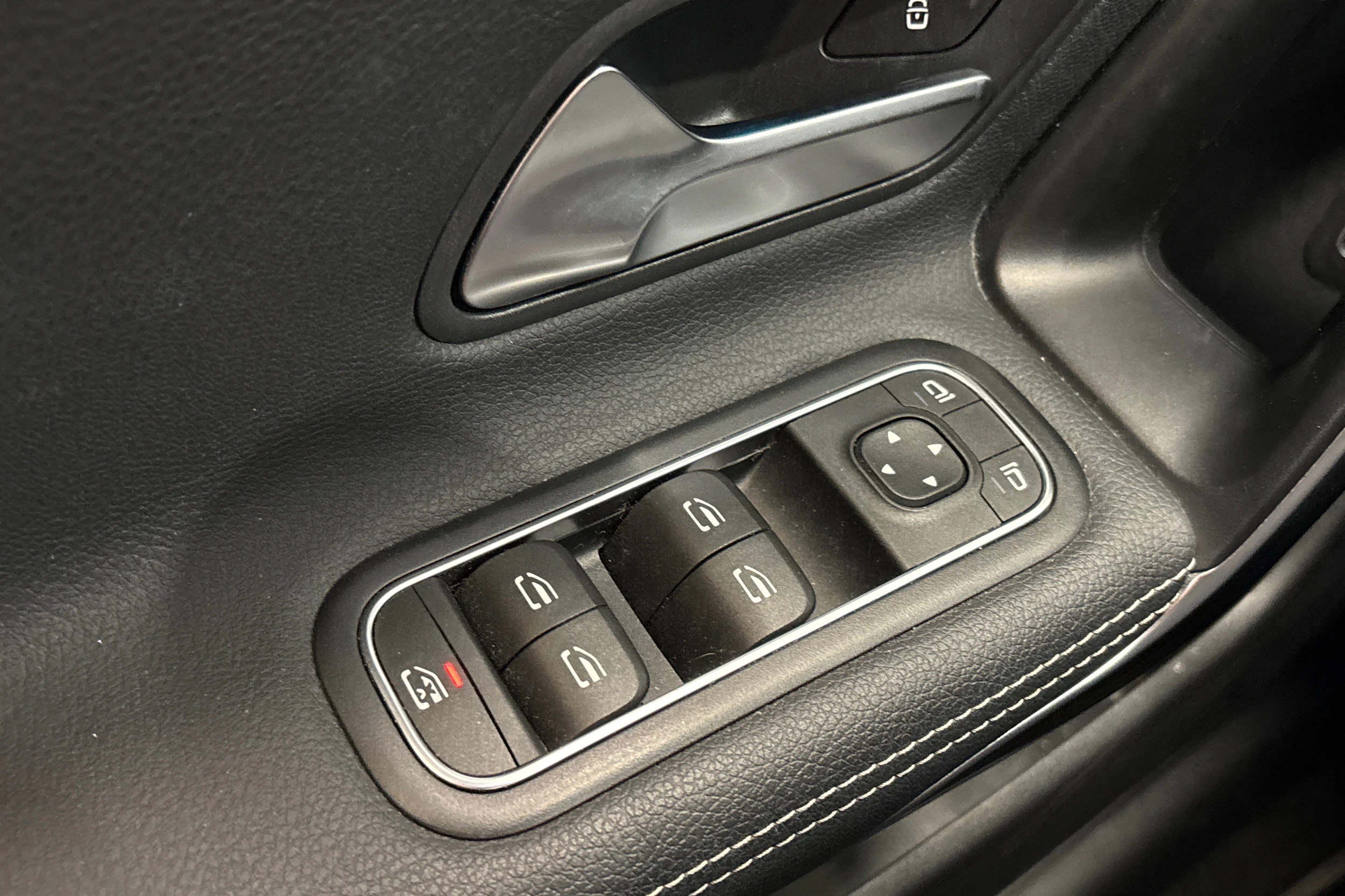 musta Mercedes-Benz CLA 2022 kuva 31.