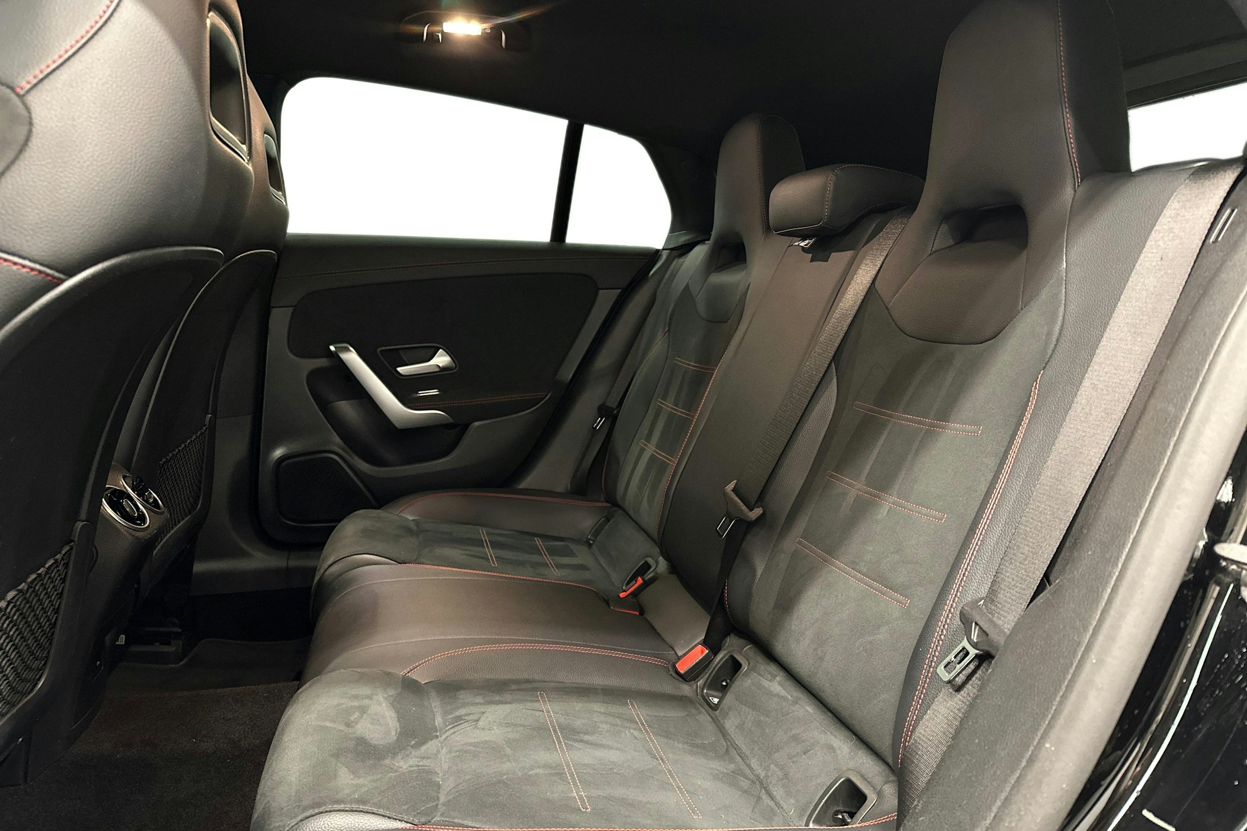 musta Mercedes-Benz CLA 2022 kuva 10.