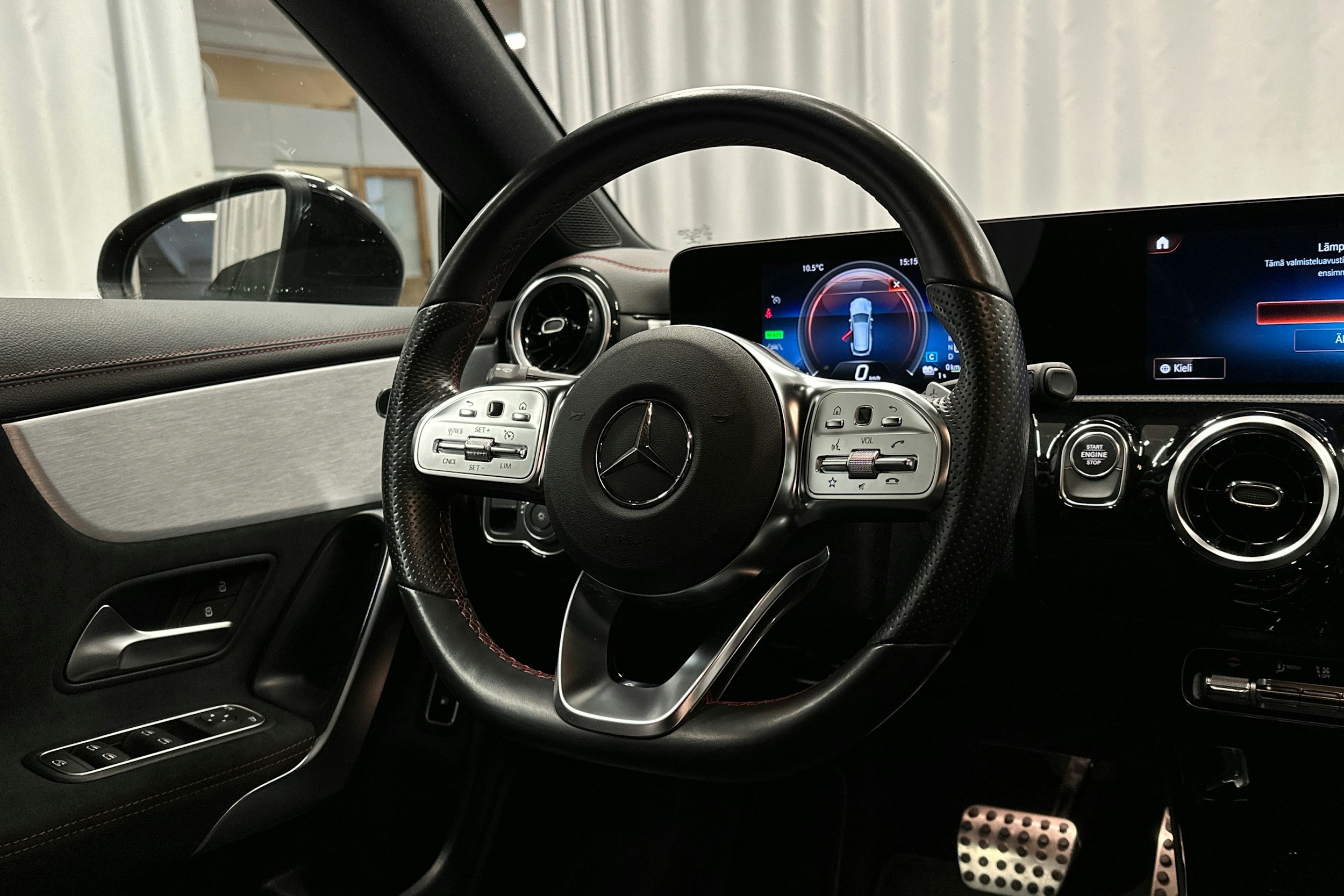 musta Mercedes-Benz CLA 2022 kuva 17.