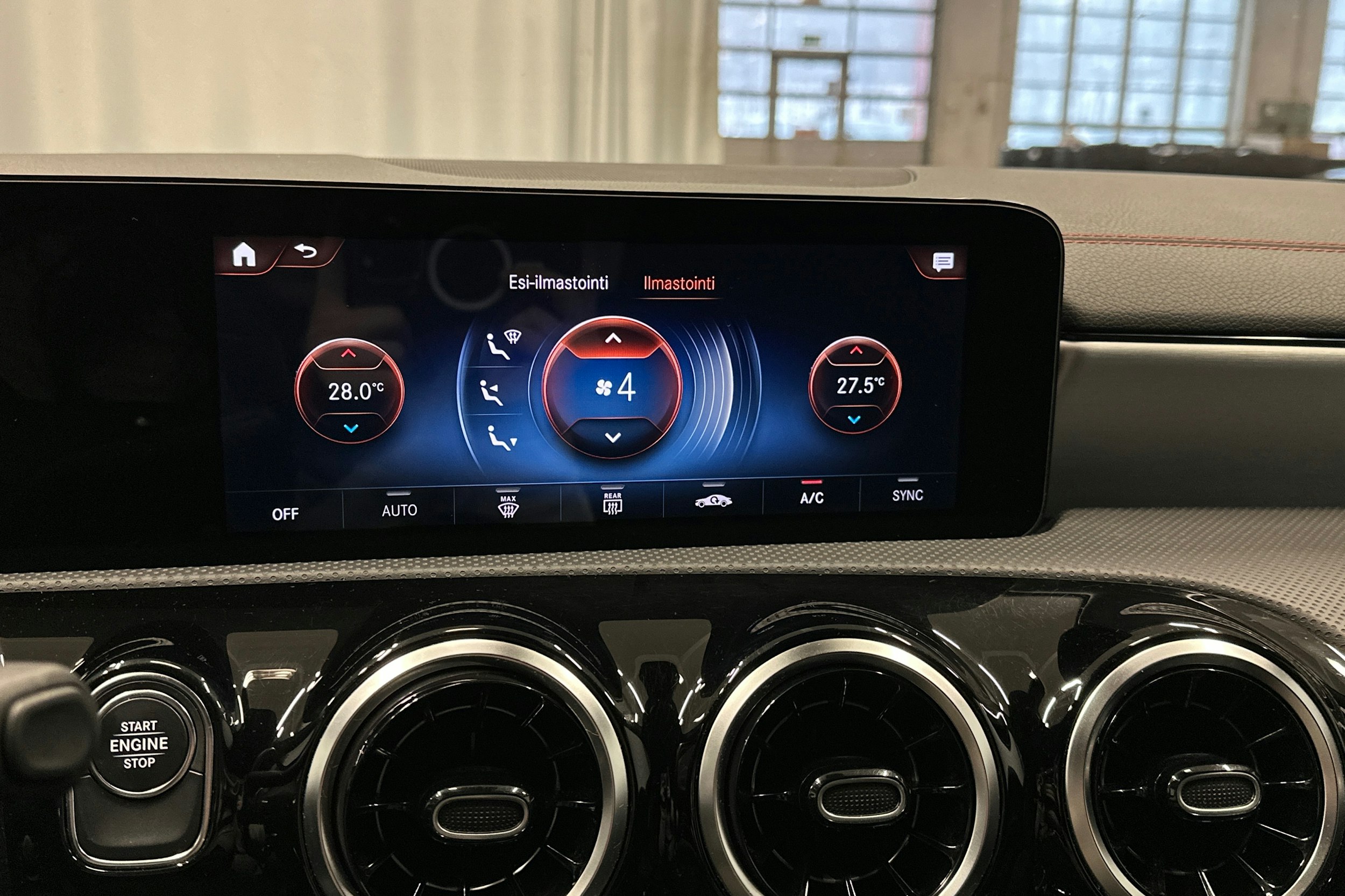 musta Mercedes-Benz CLA 2022 kuva 25.