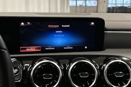 musta Mercedes-Benz CLA 2022 kuva 26.