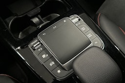 musta Mercedes-Benz CLA 2022 kuva 31.