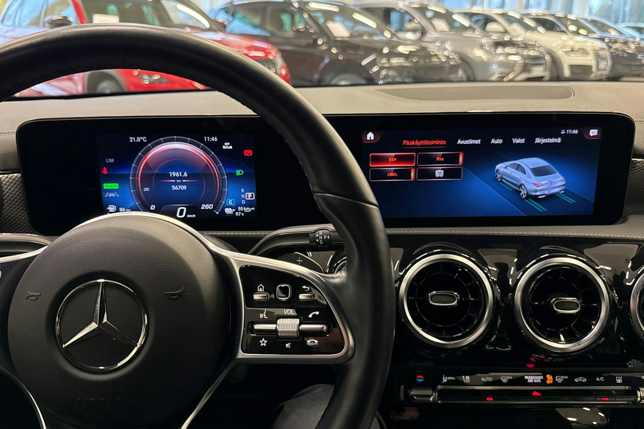 Musta Mercedes-Benz CLA 2023 kuva 17.