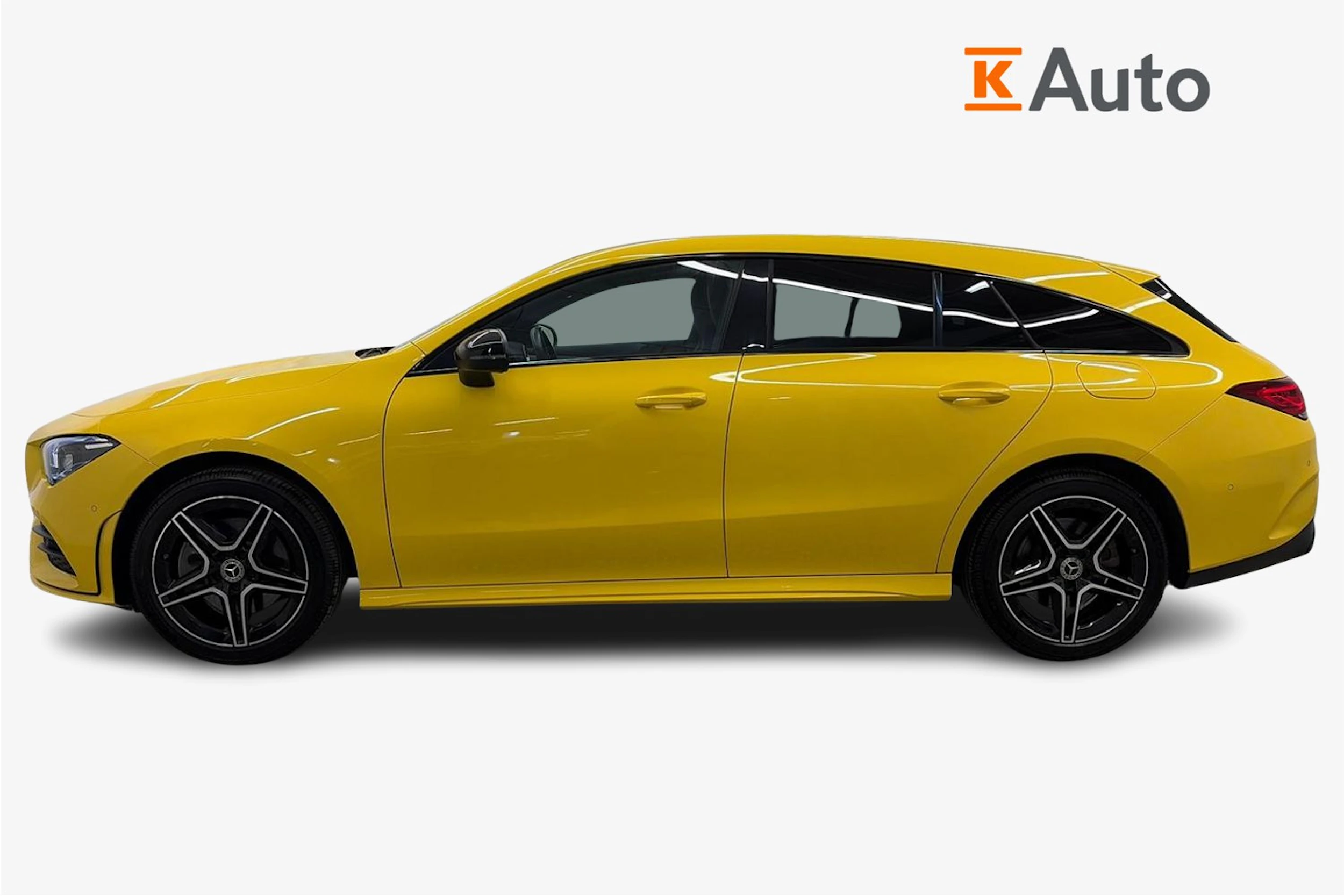 keltainen Mercedes-Benz CLA 2023 kuva 5.