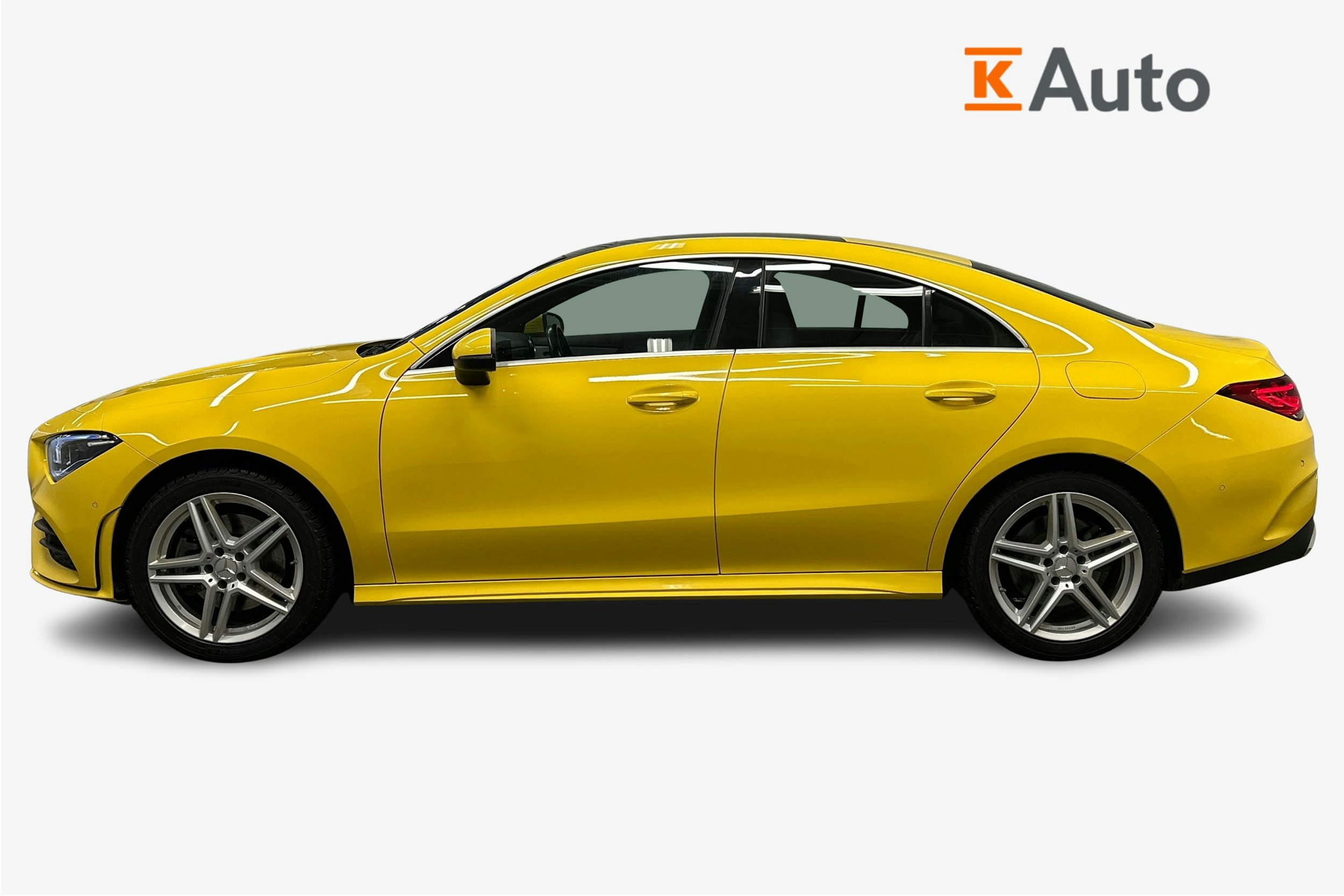 keltainen Mercedes-Benz CLA 2023 kuva 6.
